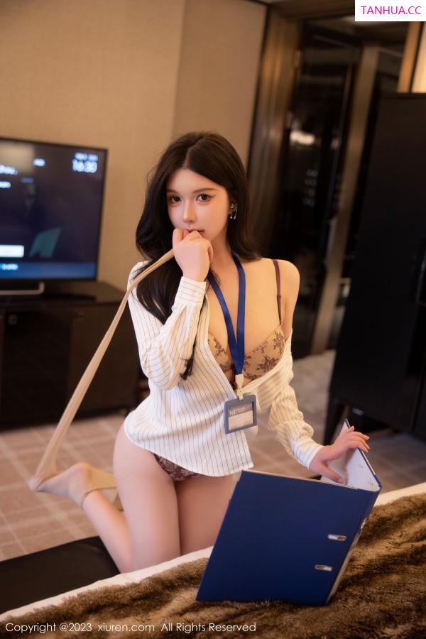   [XiuRen]高清写真图 2023.02.10 No.6247 林珊珊 短裙美腿第82张图片